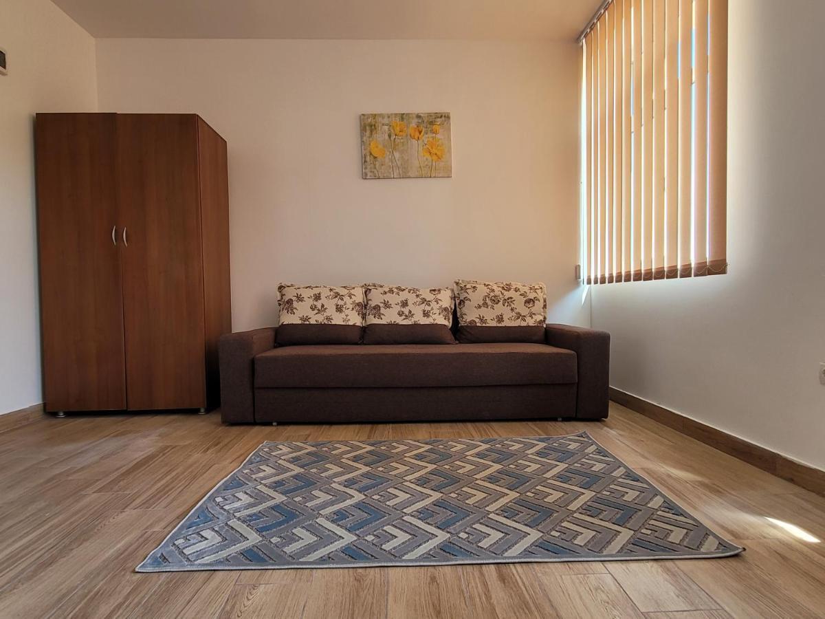 Apartamente Livada Ramnicu Valcea Exterior photo
