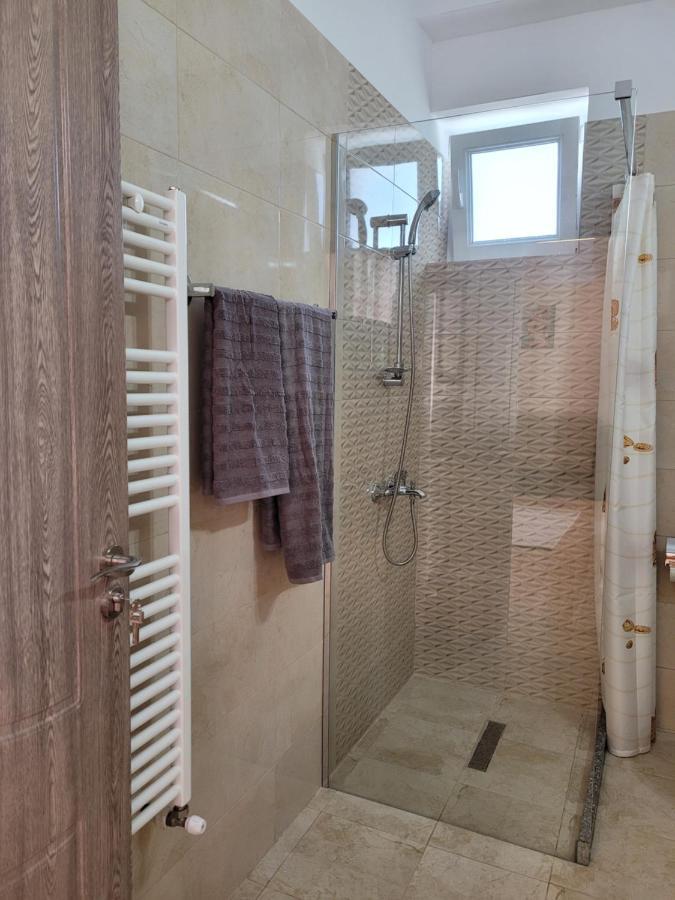 Apartamente Livada Ramnicu Valcea Exterior photo