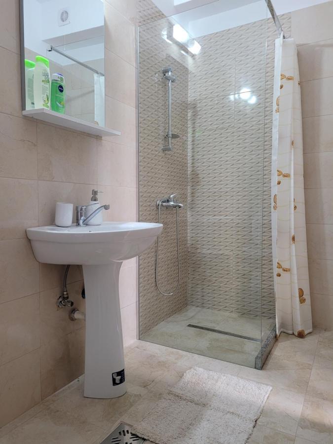 Apartamente Livada Ramnicu Valcea Exterior photo