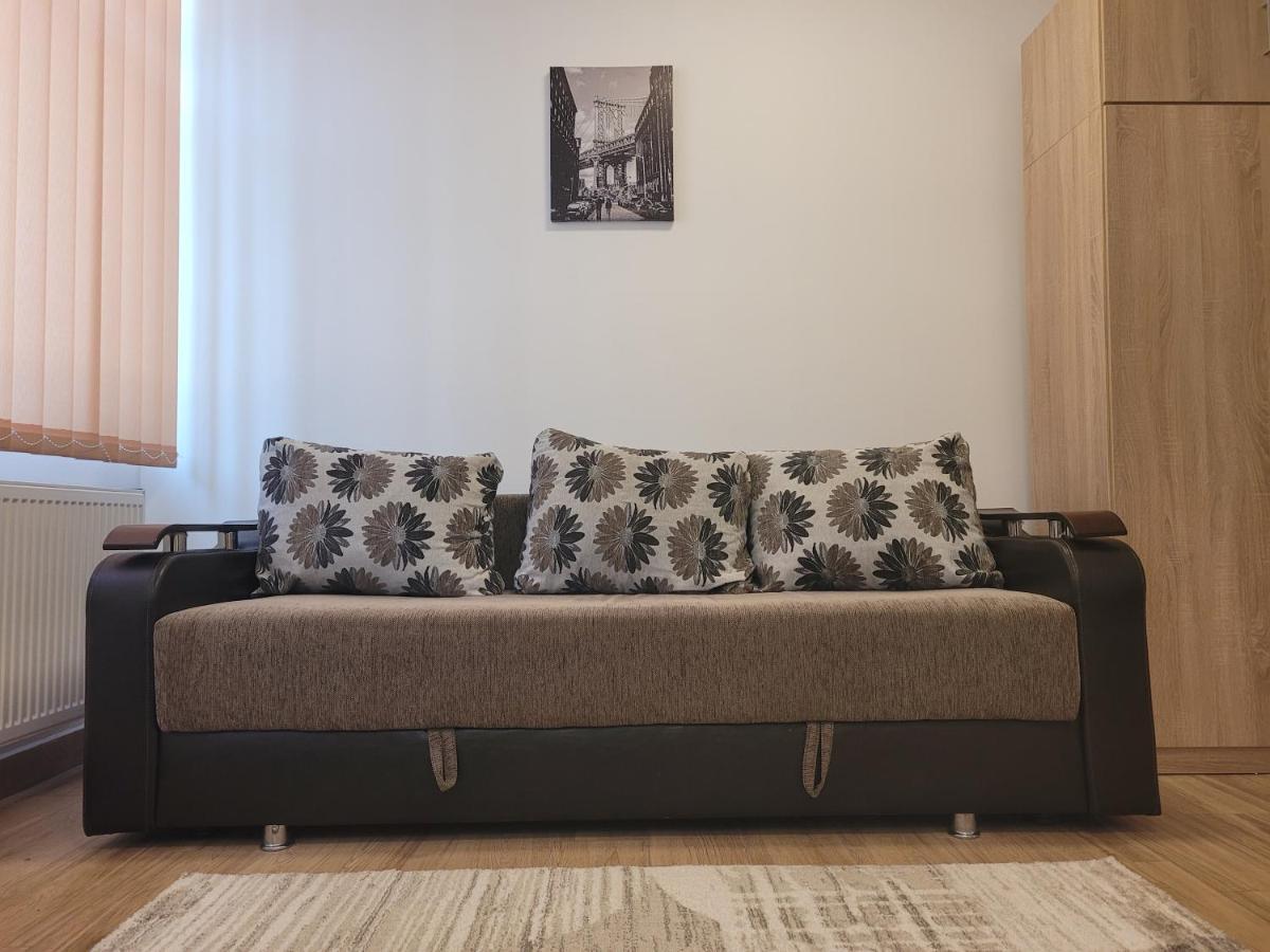 Apartamente Livada Ramnicu Valcea Exterior photo