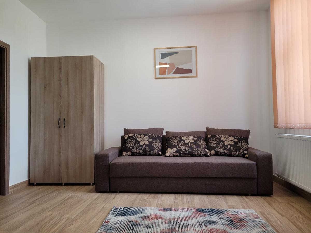Apartamente Livada Ramnicu Valcea Exterior photo